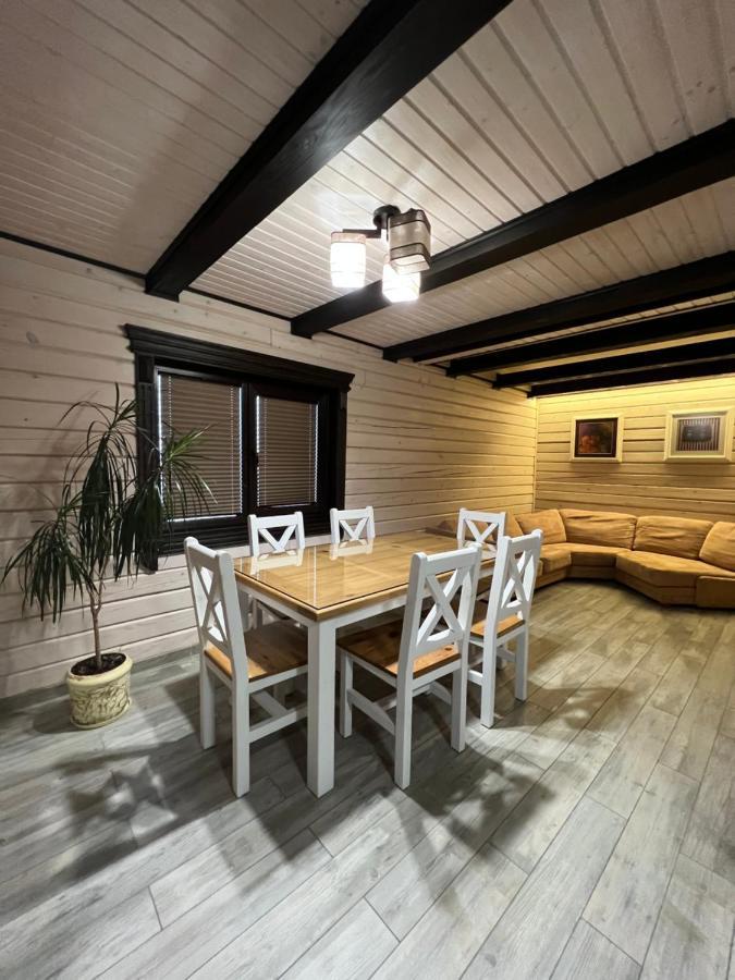Villa Family House Truskavets Modrychi Εξωτερικό φωτογραφία